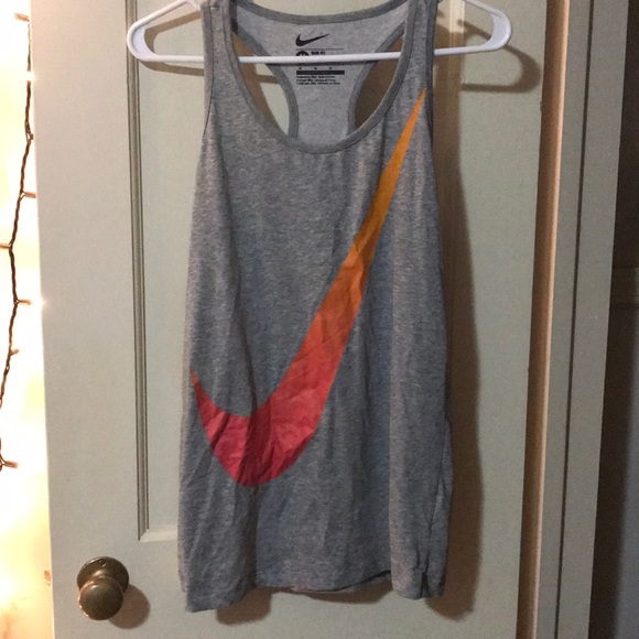 set of nike / adidas shirt / tanks - Picture 5 of 8